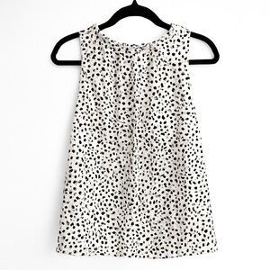 Black & White Sleeveless Ruffle-Neck Blouse – Size Large